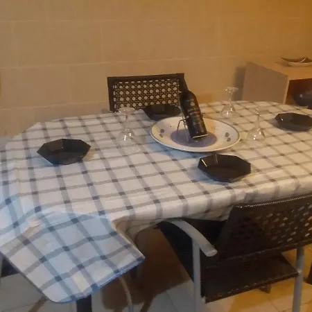 Gozo, 2 Bedroom With Communal Pool Appartement